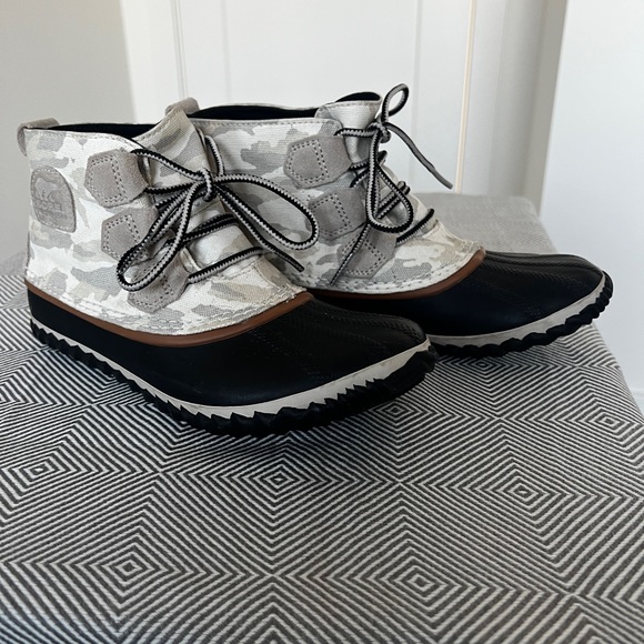 Sorel Out and a Bout Boot in tan camo. - Picture 2 of 8